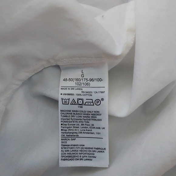 NWT gap top - Picture 3 of 3